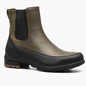 Forsake Sofia Chelsea Women’s Waterproof Size 8